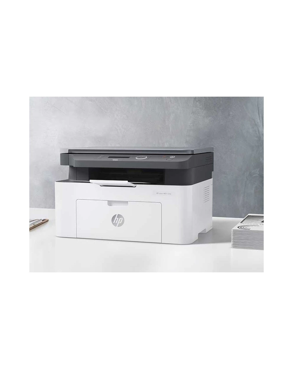 L’imprimante multifonction HP Laser MFP 135a (4ZB82A) est une solution compacte et économique offrant impression, copie et numérisation en monochrome, idéale pour les particuliers et petites entreprises.