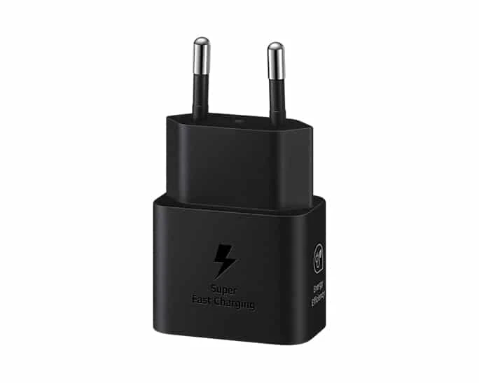 Le Chargeur Samsung Type-C 25 W (EP-T2510XBEGWW) offre une charge ultra-rapide pour vos appareils USB-C. Inclus avec un câble USB Type-C 1 m, il garantit une puissance optimale et sécurisée pour smartphones et tablettes compatibles.