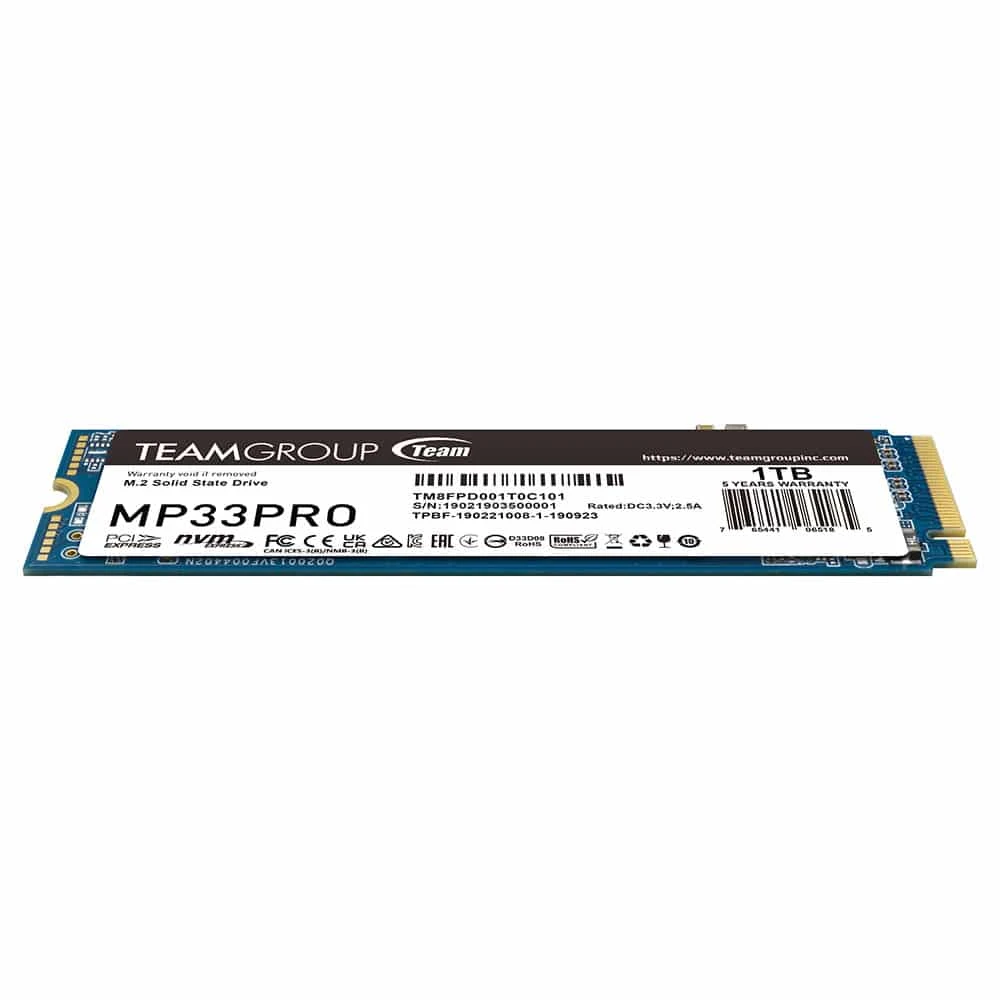 Le Team Group MP33 PRO 1 To est un SSD interne haute performance conçu pour accélérer significativement votre PC fixe ou portable. Grâce à sa technologie NVMe 1.3 et son interface PCIe Gen3x4, il atteint des vitesses impressionnantes allant jusqu’à 2 100 Mo/s en lecture.

Doté de mémoire 3D NAND TLC avec cache SLC dynamique, il offre à la fois rapidité, durabilité et efficacité énergétique. Son format M.2 2280 s’intègre facilement aux cartes mères compatibles, sans câble ni alimentation supplémentaire.

Avec une endurance TBW supérieure à 600 To, ce SSD garantit une longue durée de vie, même en usage intensif (gaming, montage vidéo, développement, etc.). C’est la solution idéale pour donner une seconde jeunesse à votre machine ou booster un nouveau système.