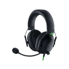 Le Razer BlackShark V2 est un micro-casque sans fil pour gamer avec technologie Razer HyperSpeed 2,4 GHz, oreillettes circum-auriculaires TriForce Titanium 50 mm, son surround THX Spatial Audio, microphone cardioïde flexible et autonomie jusqu’à 24 heures.